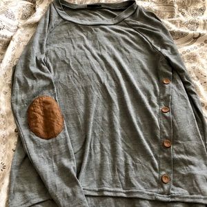 Lose fitting sweater